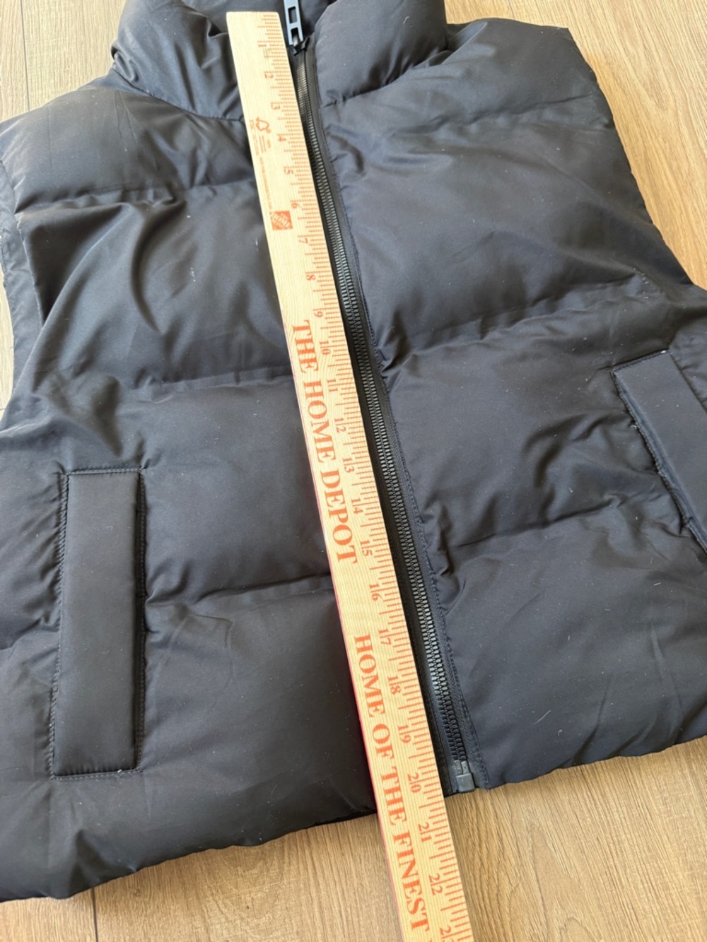 Zara Black Puffer Vest - SZ M - Picture 11 of 12